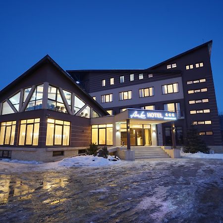 Hotel Ave Lux Săcele Exterior foto