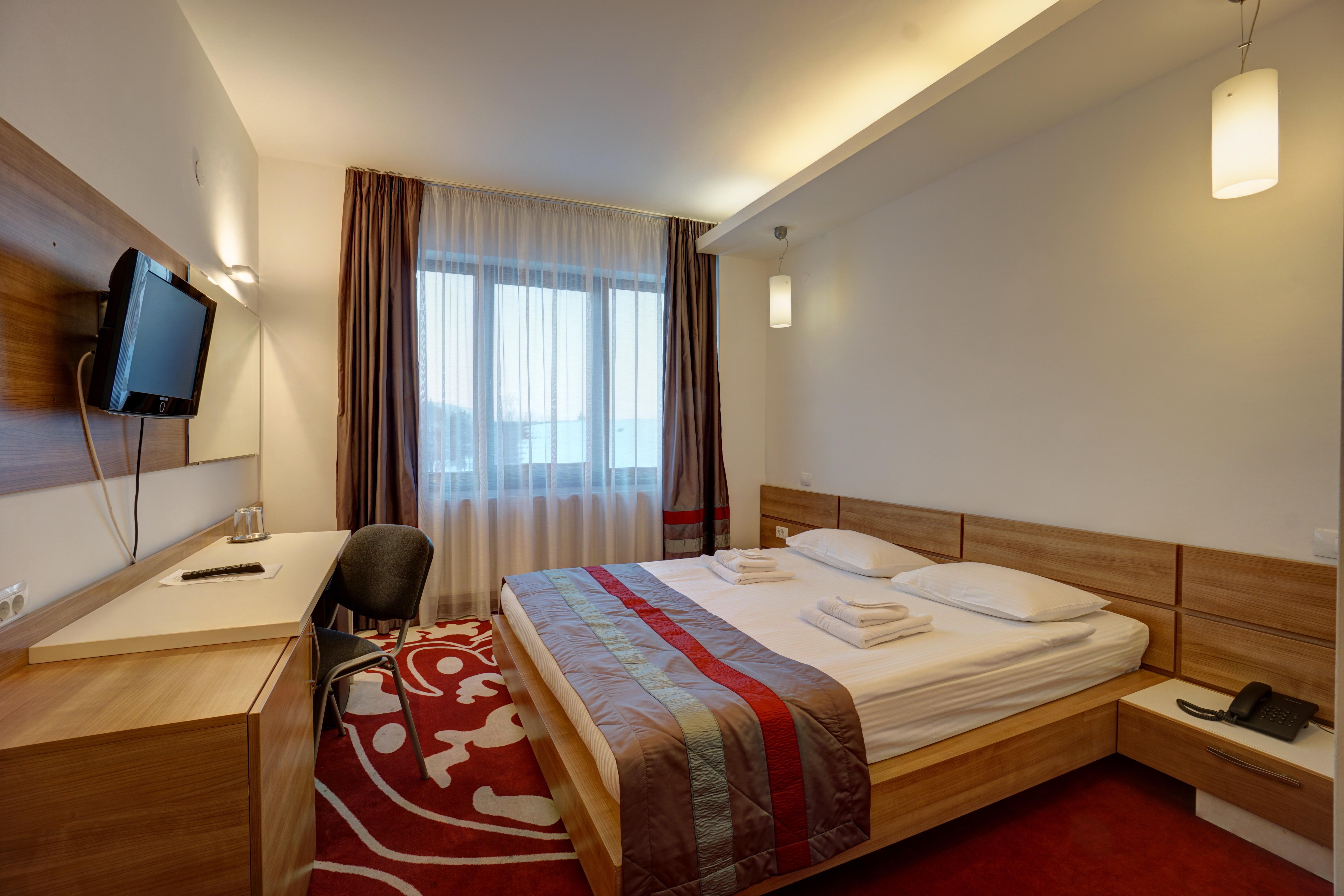Hotel Ave Lux Săcele Exterior foto