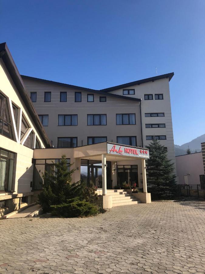 Hotel Ave Lux Săcele Exterior foto